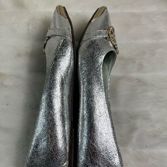 Herstyle Silver metallic flats pointed toe front buckle accent rhinestonesSZ9.5W - Picture 4 of 7